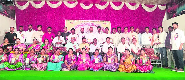 అ‘పూర్వ’ం.. ఆత్మీయం