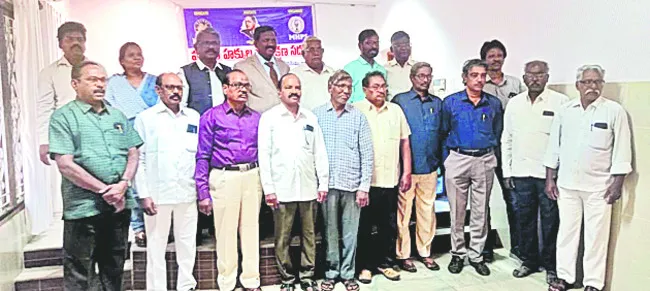 మాల ఉద్యోగుల పరిరక్షణకు కృషి