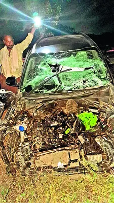 తహసీల్దార్‌కు తప్పిన పెను ప్రమాదం