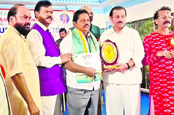 చందుకు ‘ప్రైడ్‌ ఆఫ్‌ భారతరత్న’ పురస్కారం