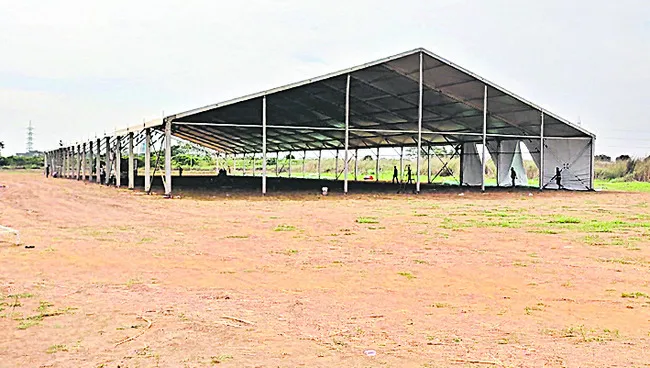 హైటెక్‌ హంగులు.. 
