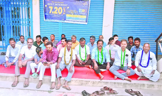 చేనేత కార్మికుల ఆమరణ దీక్ష