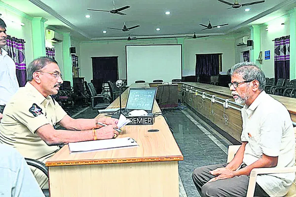 ఎస్పీ గ్రీవెన్సుకు 37 వినతులు 