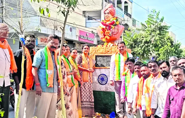 వివేకానందుడి స్ఫూర్తితో ఎదగాలి 