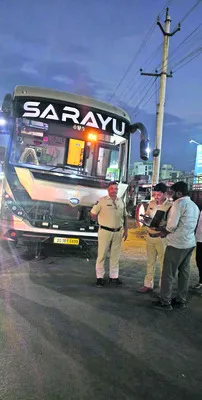 అధిక చార్జీలు వసూలు చేస్తే కఠిన చర్యలు