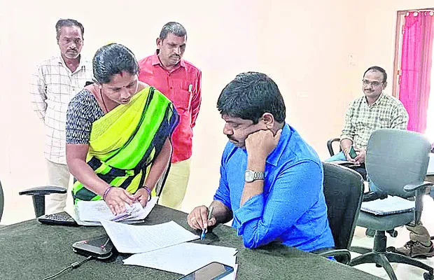 అర్జీలకు సత్వర పరిష్కారం 