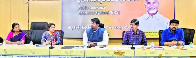 రెవెన్యూ సేవల్లో పారదర్శకత ముఖ్యం 