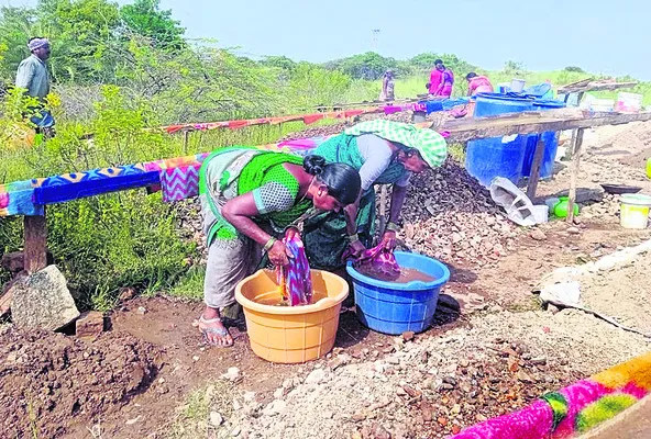 మట్టి నుంచి బంగారం! 