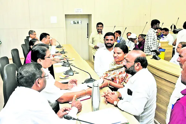 గ్రీవెన్స్‌పై నమ్మకం పోతోంది!