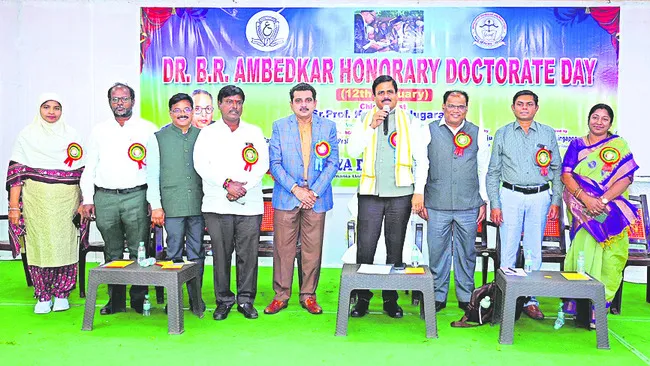 సాంకేతికతను అందిపుచ్చుకోవాలి