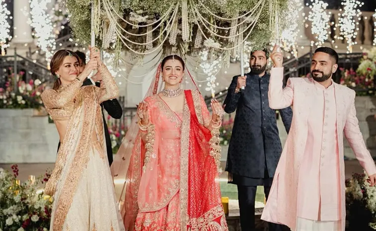 గ్రాండ్‌గా సిస్టర్‌ పెళ్లి.. సందడి చేసిన ఆదిపురుష్ హీరోయిన్