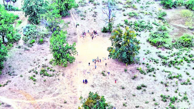 కోడి పందేలపై డ్రోన్లతో నిఘా