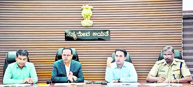 రోడ్డు నియమాలపై జాగృతి అవసరం 