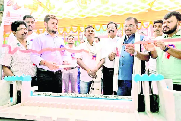 ఆధునిక వ్యవసాయాన్ని అలవర్చుకోవాలి 