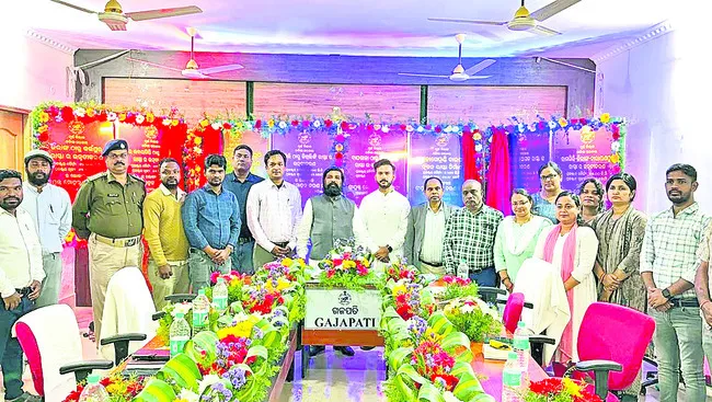 అభివృద్ధి పనులకు శంకుస్థాపన 