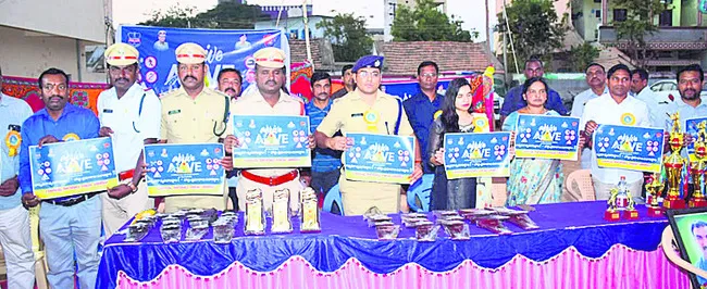 రోడ్డు ప్రమాదాల నివారణ ప్రతీఒక్కరి బాధ్యత