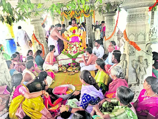 లింగగిరిలో లక్ష్మీచెన్నకేశవస్వామికి పూజలు