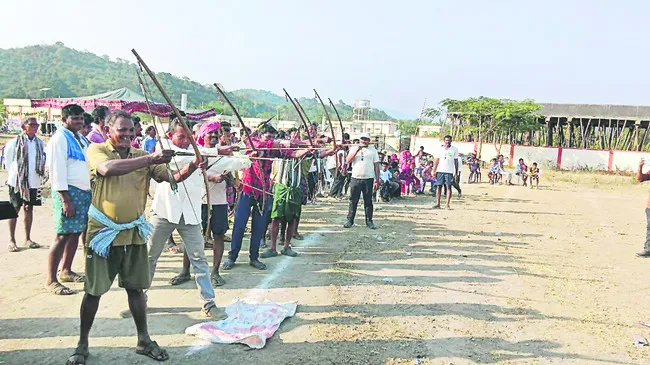 గిరిజన సంప్రదాయాలు కాపాడుకుందాం