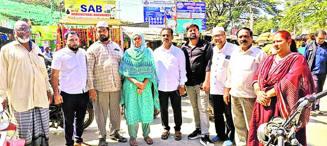 వక్ఫ్‌ ఆస్తుల రక్షణకు ఎమ్మెల్యే బాధ్యత వహించాలి