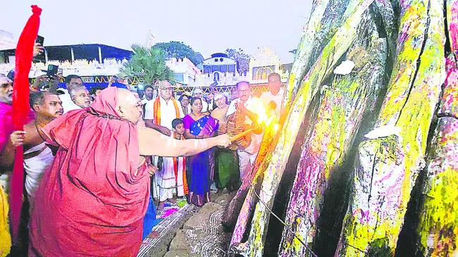 సంస్కృతికి జైకొట్టి.. భక్తి మార్గాన్ని నిలబెట్టి