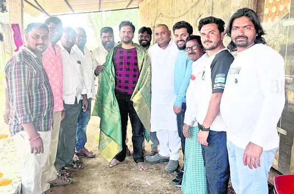 డైరెక్టర్‌ సాయిలుకు సన్మానం