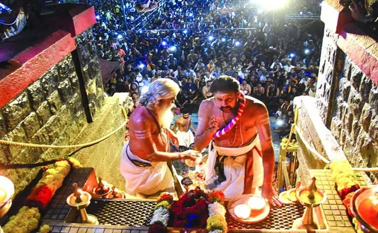 మకరవిళక్కు మహోత్సవం:  నాయట్టు పిలుపు అంటే..