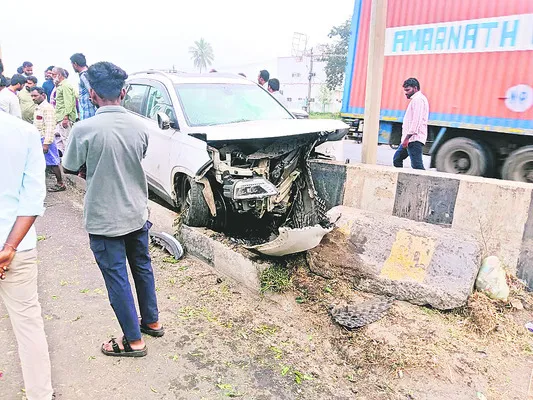 పండుగ పూట విషాదం 