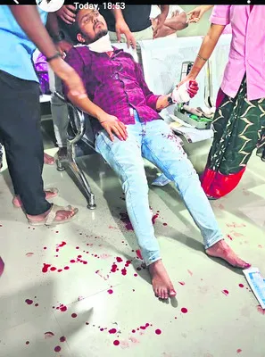 మాంజా తగిలి యువకుడి గొంతుకు గాయం