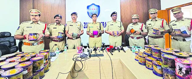 చైనామాంజా విక్రయిస్తున్న పలువురి అరెస్ట్‌ 