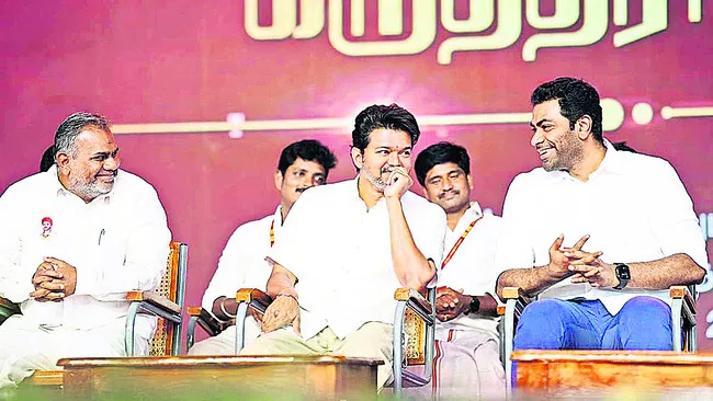 10 మందితో విజయ్‌ ప్రచార కమిటీ 