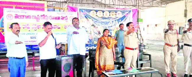 ట్రాఫిక్‌ నిబంధనలతో ప్రమాదాల నివారణ