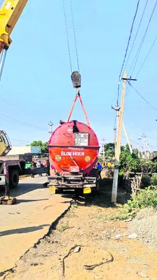 3గంటలు ట్రాఫిక్‌ జామ్‌ 