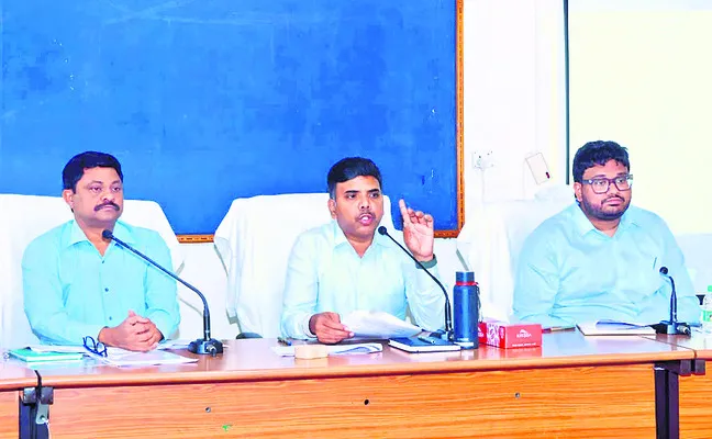 తప్పులు లేకుండా వార్డుల రిజర్వేషన్లు
