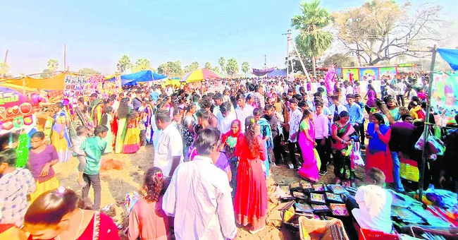 శిగమూగిన ఆలేటి ఎల్లవ్వ జాతర