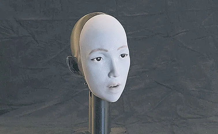 Columbian robot has learnt to lip sync