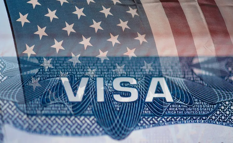 అమెరికా దెబ్బకు విదేశీ విద్యా రుణ వ్యవస్థ డీలా