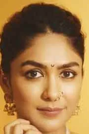 Mrunal Thakur Team Denies Wedding Rumours With Dhanush6