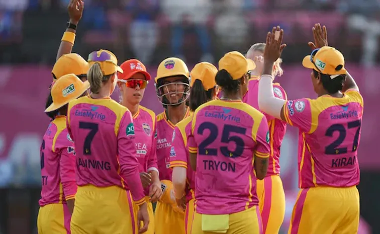 ముంబైపై యూపీ వారియర్స్‌ ఘన విజయం