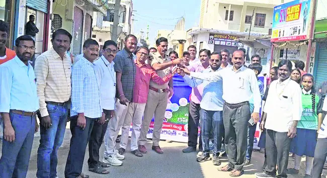 సీఎం కప్‌ క్రీడా పోటీలకు నిధుల కొరత! 