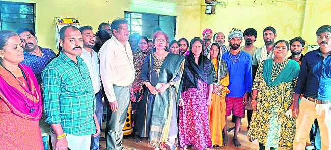 వెట్టి చాకిరి నుంచి 24 మందికి విముక్తి 