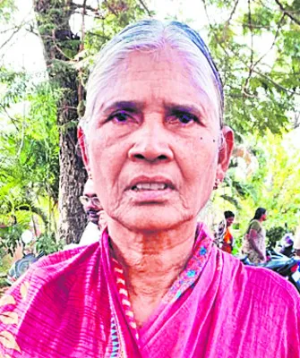 ఆడపిల్లలకు కట్నం కింద ఇచ్చామయ్యా...  
