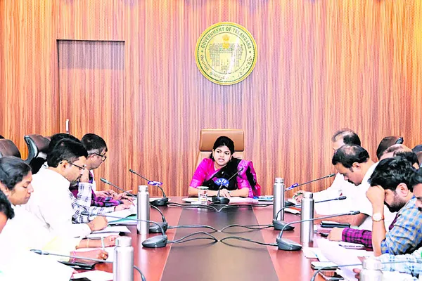 ఇందిరమ్మ ఇళ్ల పనులు వేగవంతం చేయాలి