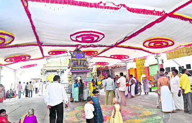 భక్తజనానికి సంబరం! 