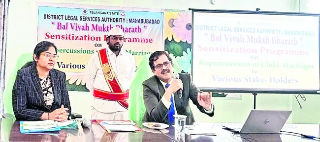 సర్పంచ్‌లు కీలక పాత్ర పోషించాలి 