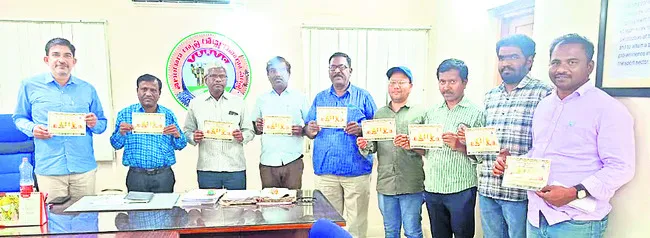 మేడారం ప్రసాదం పంపిణీకి ఆర్టీసీ శ్రీకారం