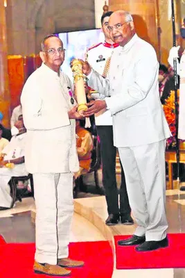 నడక నేర్పిన డాక్టర్‌ ఇక లేరు