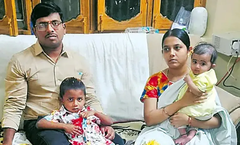 ఇద్దరు పిల్లలకు విషం ఇచ్చి తల్లి ఆత్మహత్య 