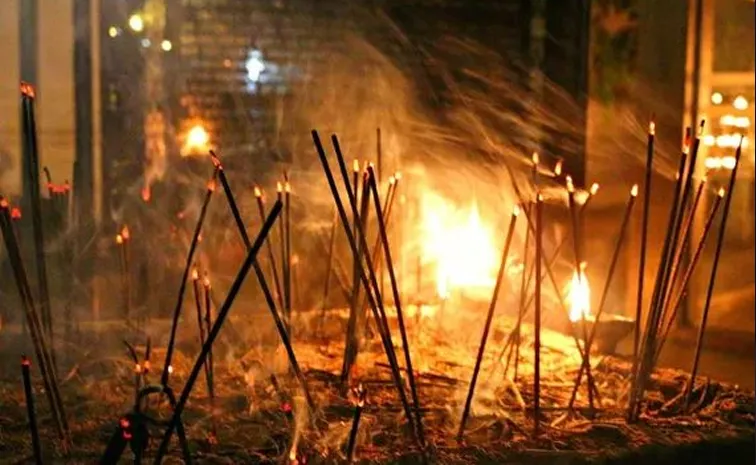 తాంత్రికుడు మాటలు నమ్మి.. స్నేహితుణ్ని బలిచ్చారు!