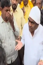 Tollywood actor Babu Mohan mobbed at NTR ghat11