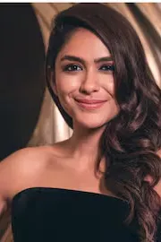 Mrunal Thakur cryptic post amid wedding rumours with Dhanush2